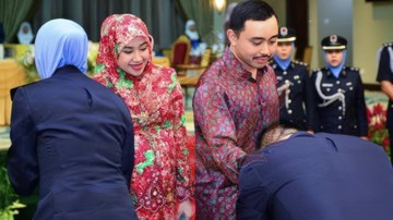 Sultan Brunei Cabut Gelar Menantu, PM Anwar Ibrahim Dilarikan ke Rumah Sakit