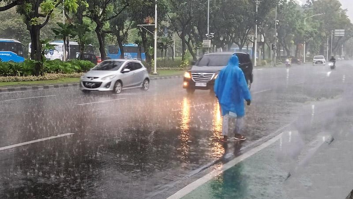 Menanti Hujan Merata: Sains Komputasi Cuaca Prediksi Guyuran Penuh Desember