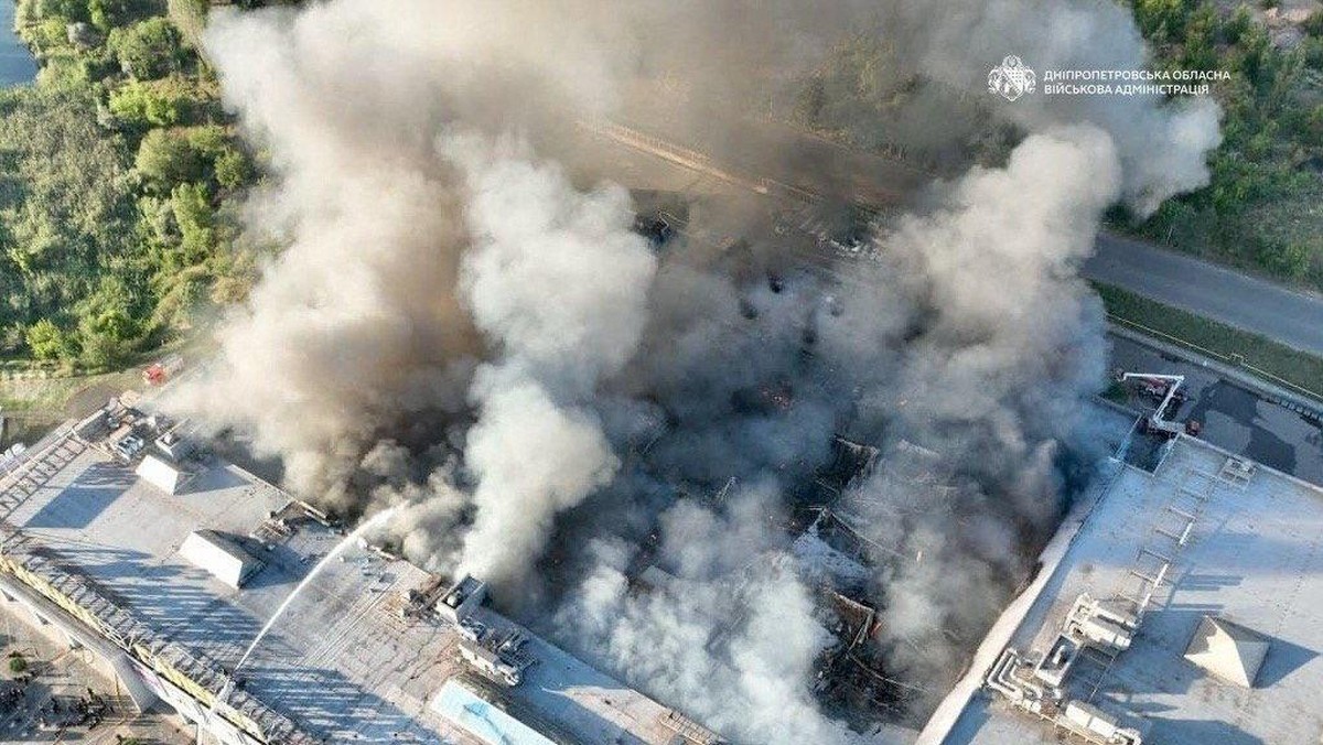 Serangan Drone Rusia Tewaskan 16 Orang di Kampung Halaman Zelensky