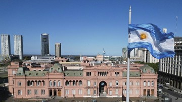 Efisiensi Ketat Presiden Argentina Berujung Gelombang Utang Warga