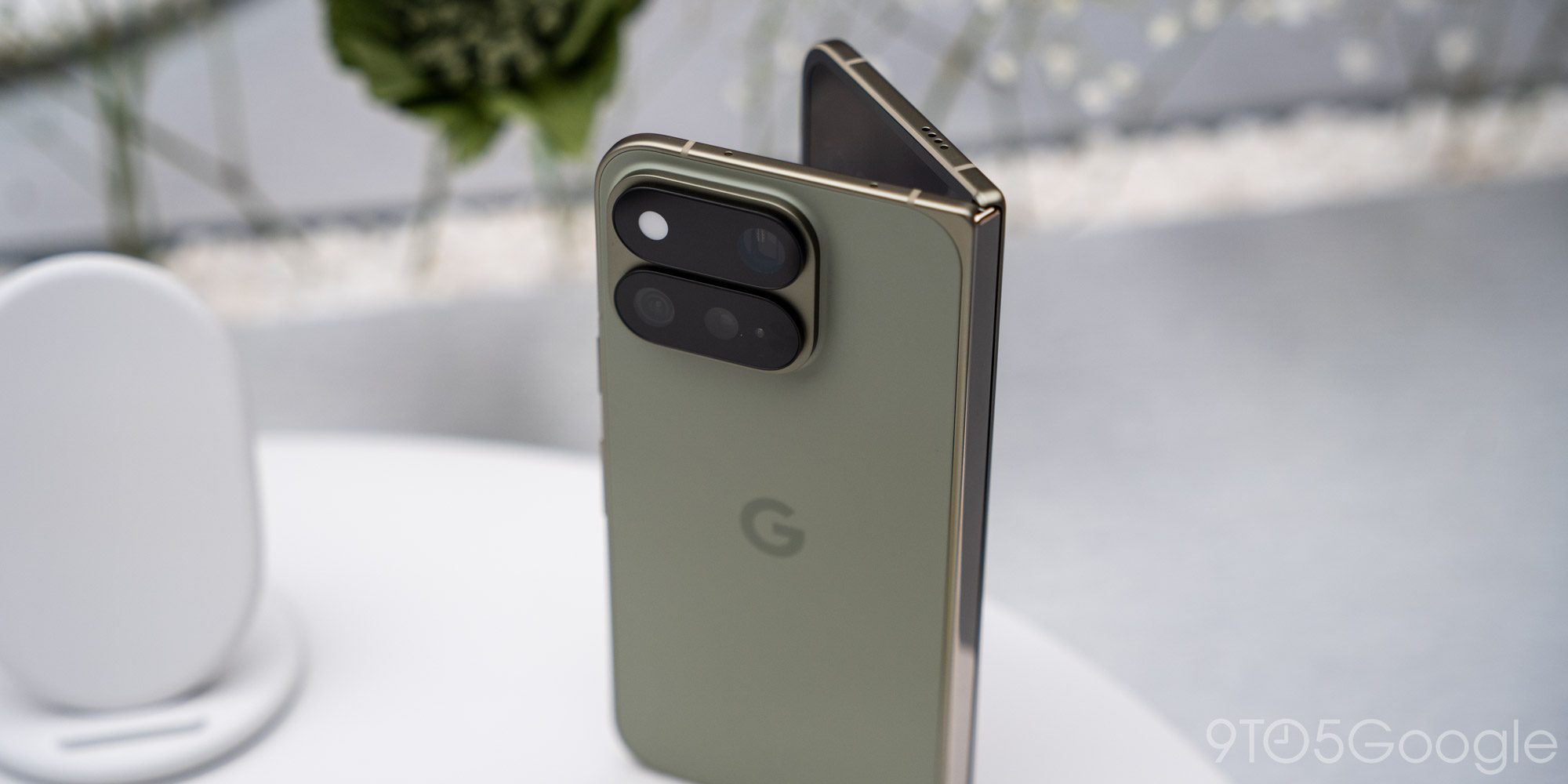 Pixel 11 Pro Fold Dibanderol $1.899, Google Klaim Punggungnya Hampir Tak Pecah