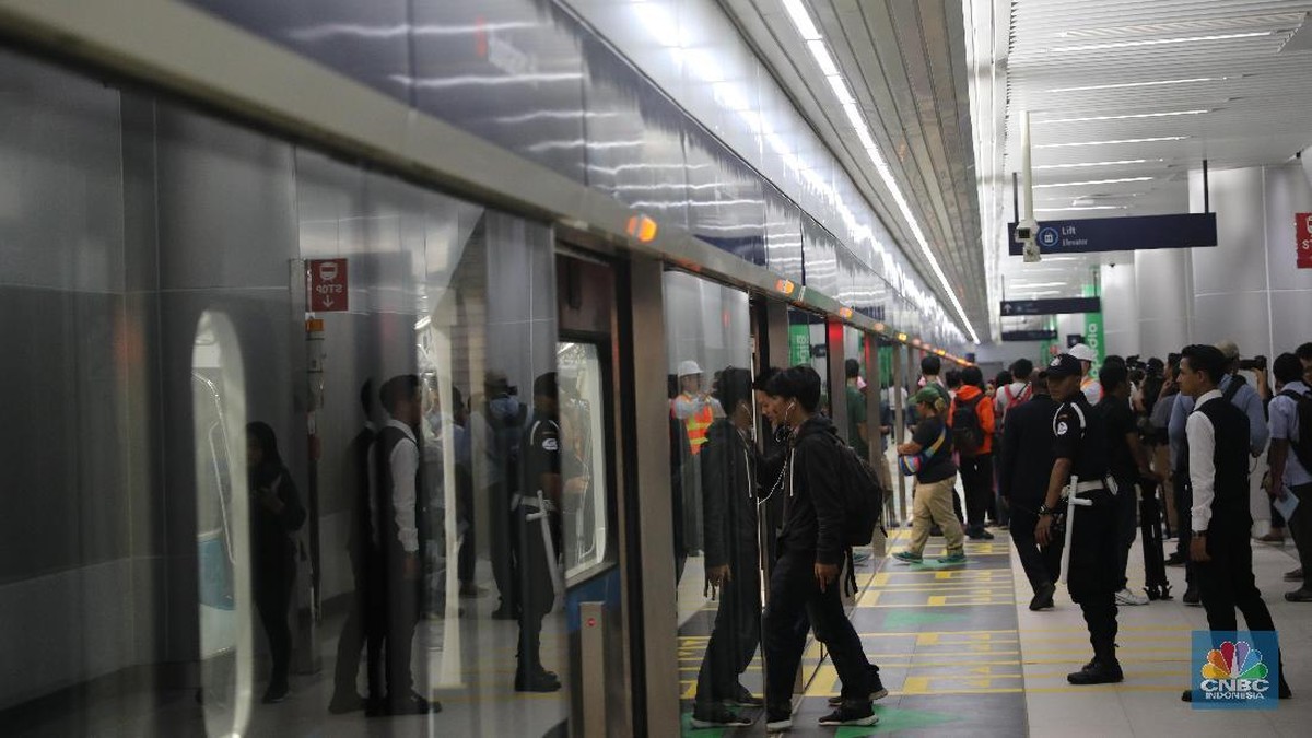 Sindikat Pembobol Rekening Incar Penumpang MRT via Fake BTS