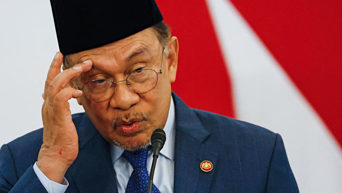 Anwar Ibrahim Ungkap Dana Pensiun Malaysia Raib Rp 881 M di eFishery