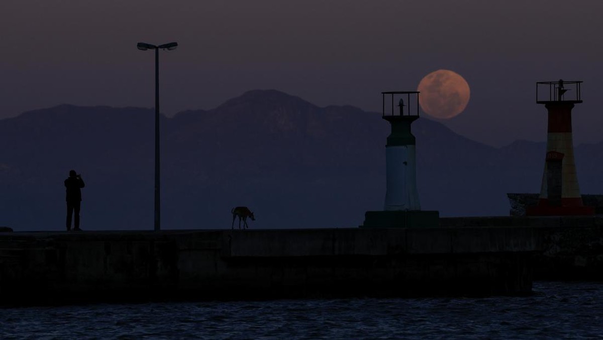 Bulan Menjauh dari Bumi, Gerhana Matahari Total Perlahan Menghilang