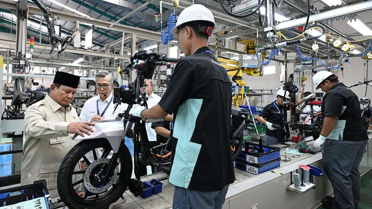 Program Motor Listrik Nasional: Menhub Beberkan Dampak Besar ke Ekonomi