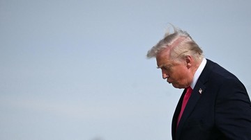 Persetujuan Publik Trump Merosot ke Titik Terendah Masa Jabatan