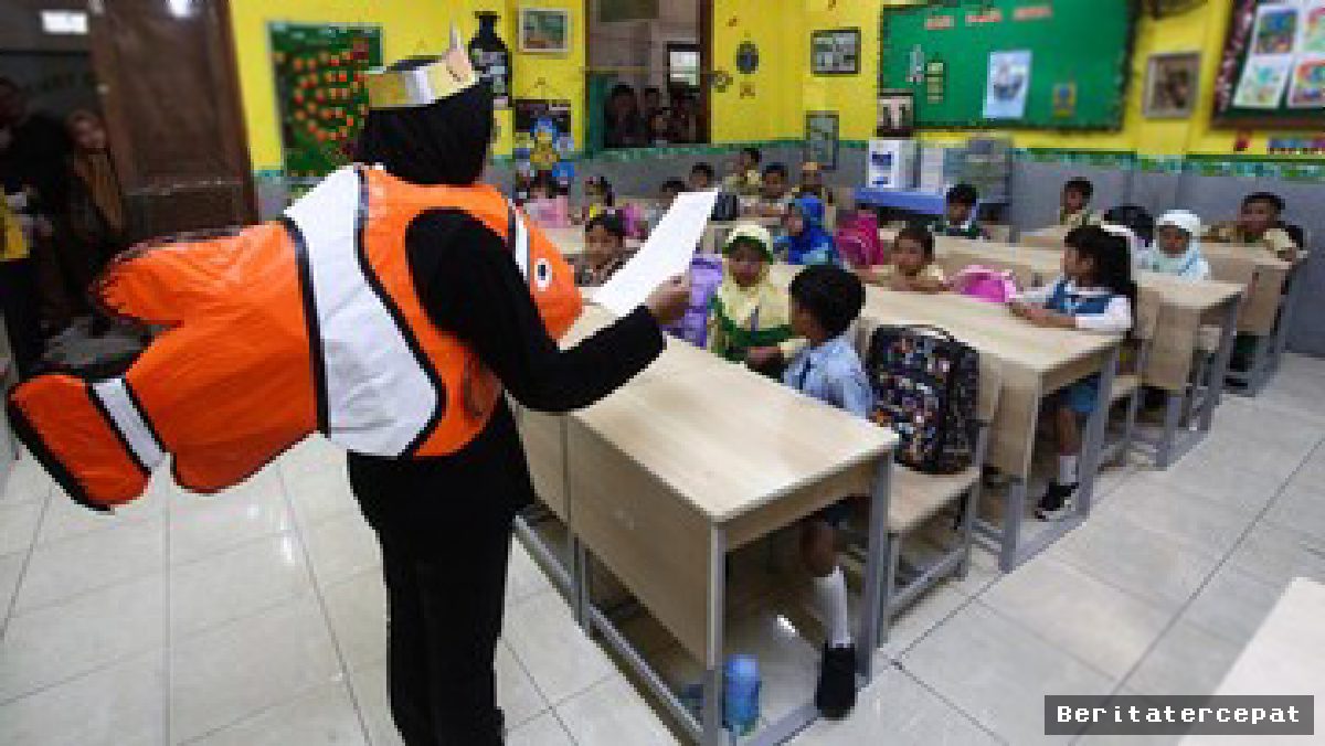 Golkar Ungkap Kesenjangan: Biaya Pendidikan per Siswa Seharusnya Rp18 Juta