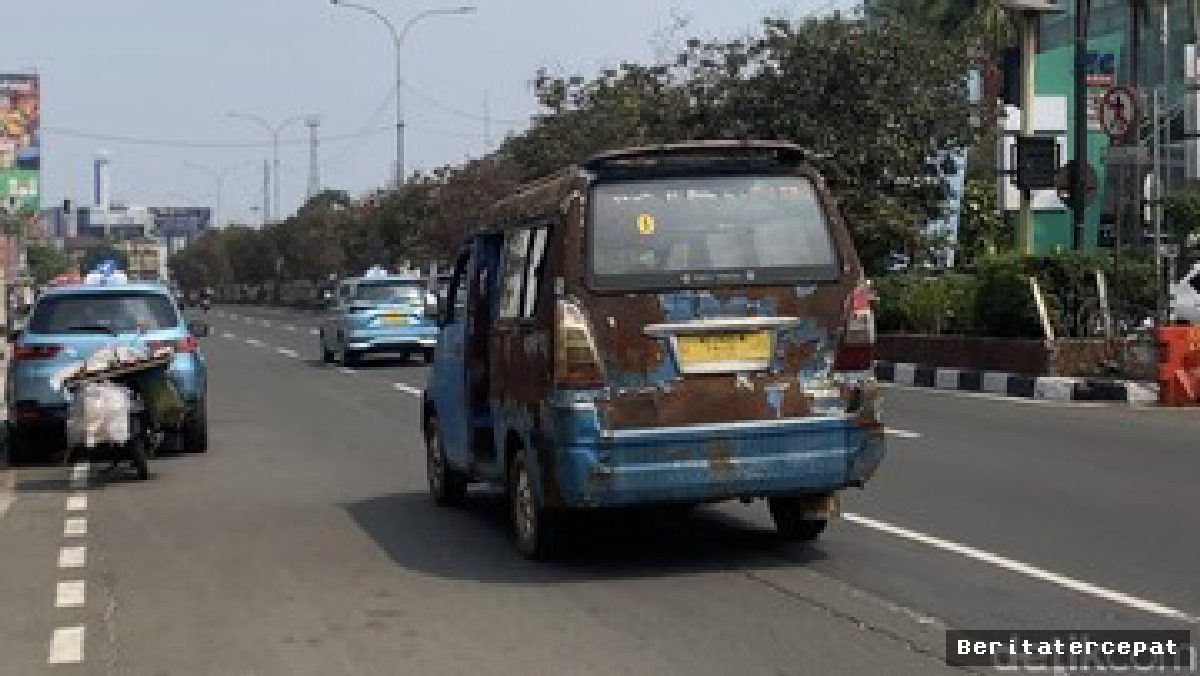 Kondisi Angkot Ringsek di Depok, Dishub Siapkan Revitalisasi Bertahap