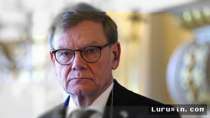 Berlin  – Jerman mengambil sikap tegas dalam menanggapi krisis keamanan maritim di kawasan Timur Tengah. Menteri Luar Negeri Jerman, Johann Wadephul, secara eksplisit menyatakan bahwa Pemerintah Iran harus bertanggung jawab penuh, termasuk secara finansial, atas seluruh operasi pembersihan ranjau di Selat Hormuz. Pernyataan ini muncul di tengah meningkatnya ketegangan global pasca pecahnya konflik bersenjata antara Teheran melawan Amerika Serikat (AS) dan Israel, yang telah mengubah jalur perairan strategis tersebut menjadi zona bahaya bagi pelayaran internasional.