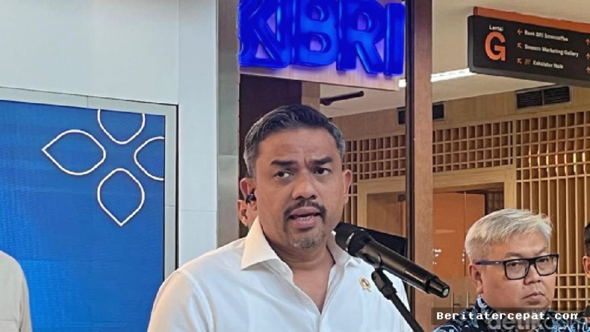 JAKARTA — Menteri UMKM Bantah Pendapatan Ojol Turun Pasca Potongan 8%