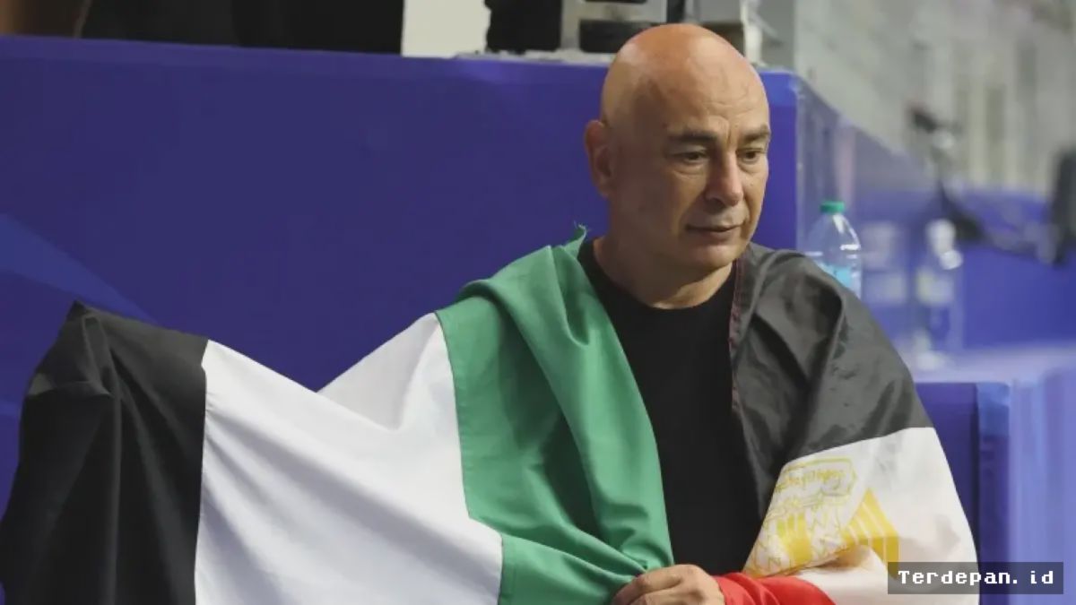 Pelatih Mesir Kibarkan Bendera Palestina dan Dedikasikan Kemenangan Piala Dunia untuk Gaza