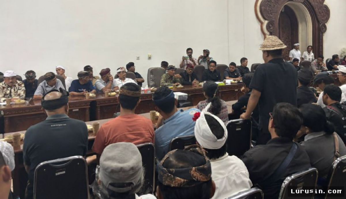 Gianyar — Forum Nasabah Desak Pemberhentian Ketua LPD Bedulu