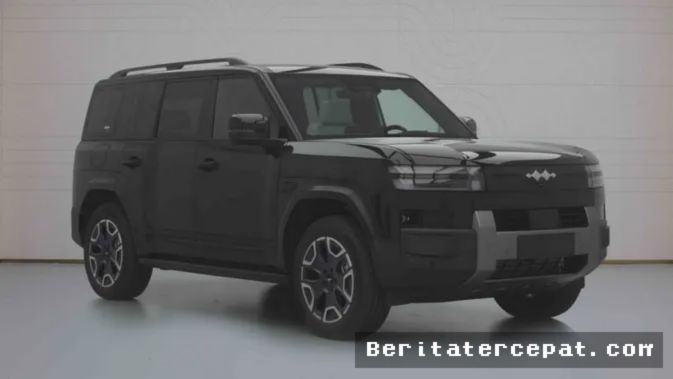 OTOMOTIF, Beritatercepat — BYD Fang Cheng Bao Ti7 sudah keluar dari jalur produksi. Pikap listrik off-road paling ditunggu tahun ini tinggal selangkah lagi meluncur secara resmi.