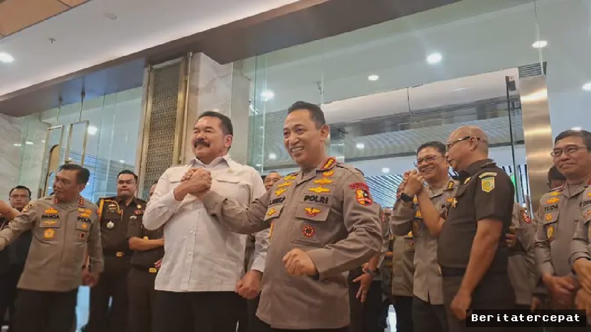 Kapolri dan Jaksa Agung Gelar Pertemuan Mendadak di Kejaksaan Agung
