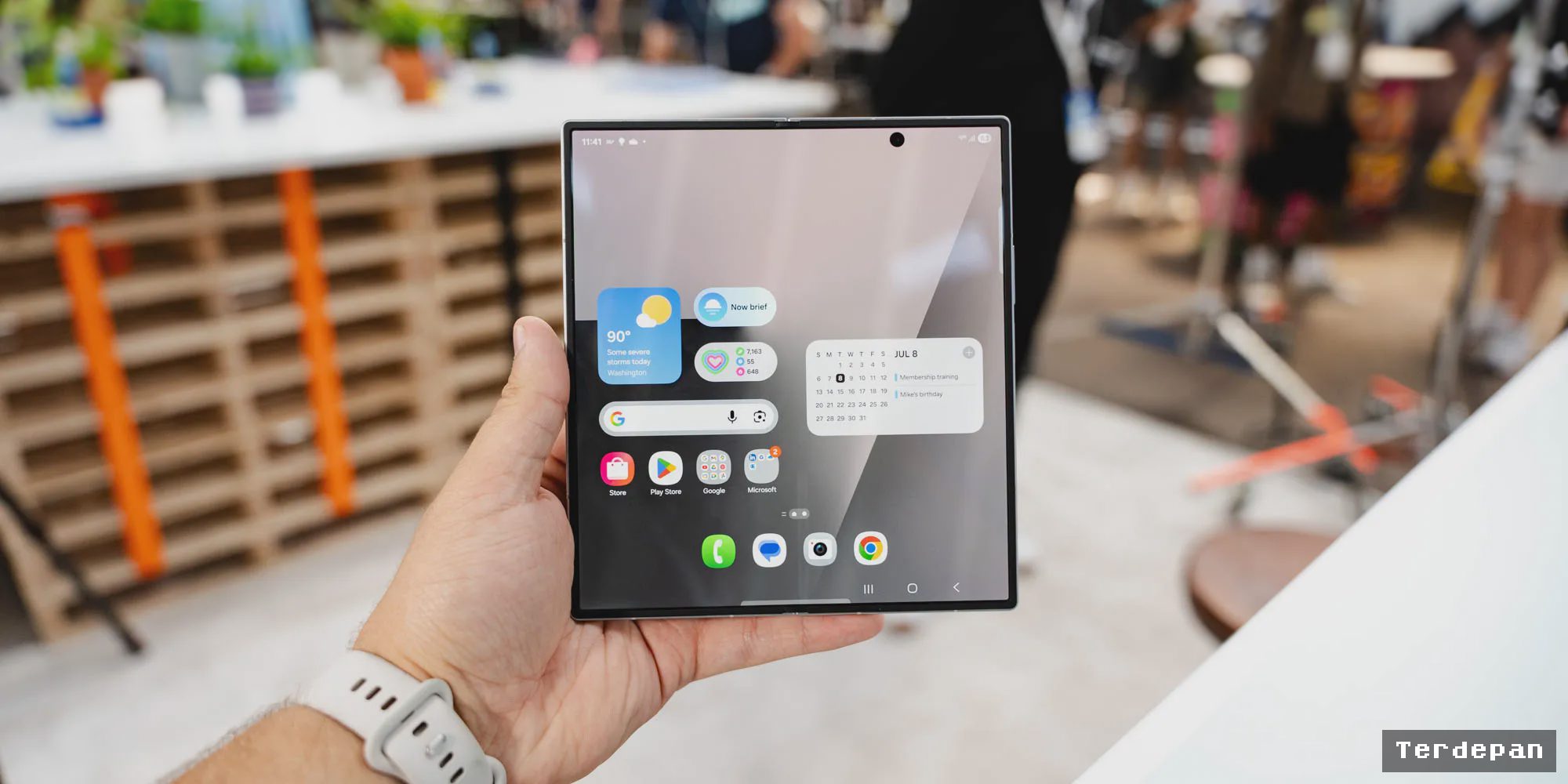 Bocoran Galaxy Z Fold 8 Ultra: Layar Lipat Tanpa Bekas Lipatan