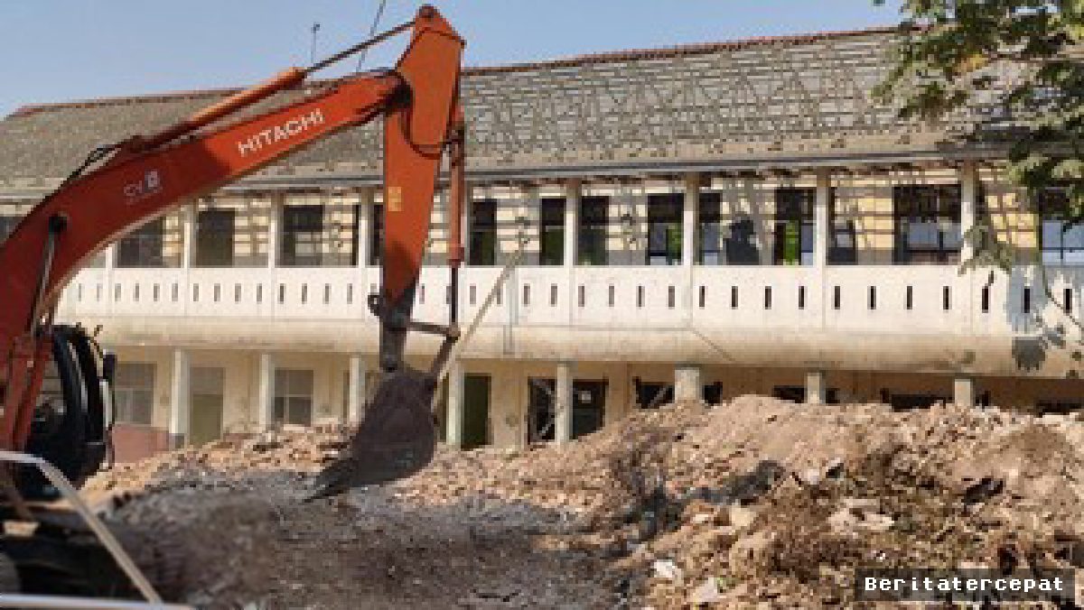 Pembongkaran SDN Pocin 1 Picu Protes, Proyek Rp15,7 M Dipertanyakan