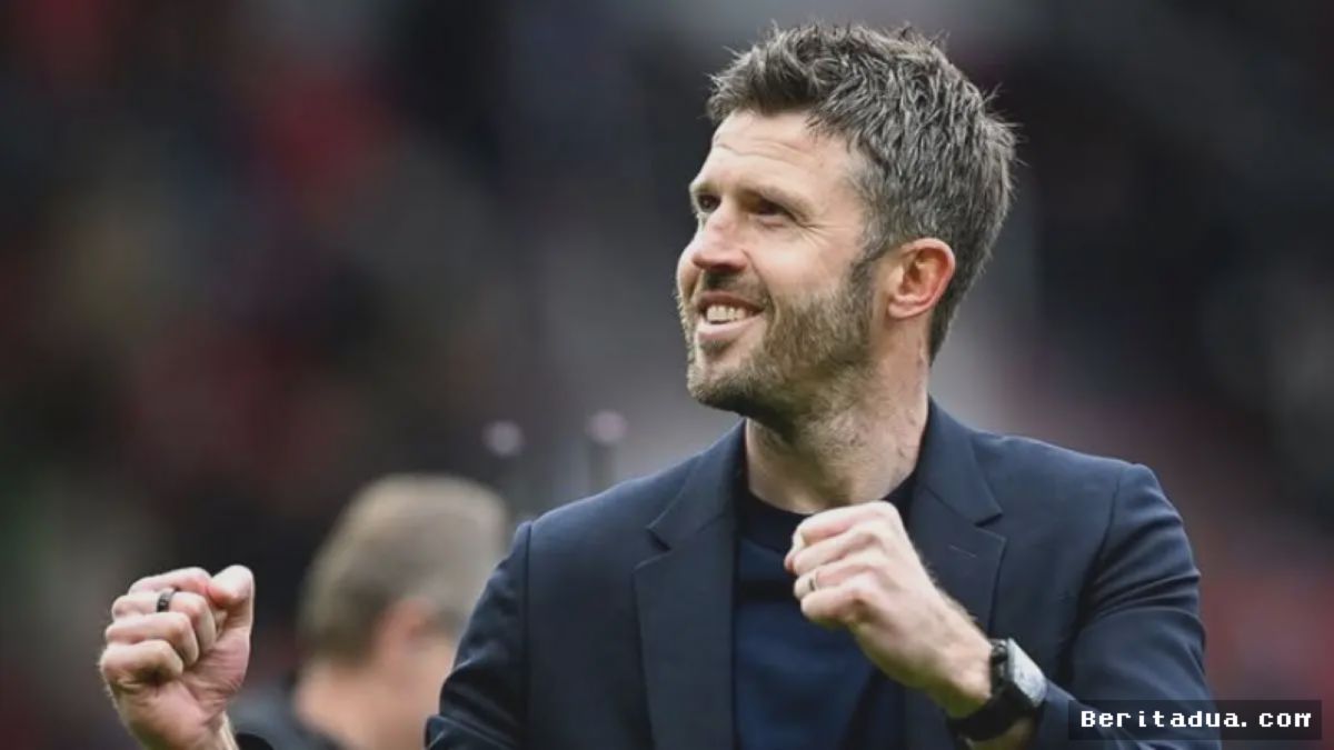 Manchester — Michael Carrick Optimistis MU Bisa Juara Musim Depan