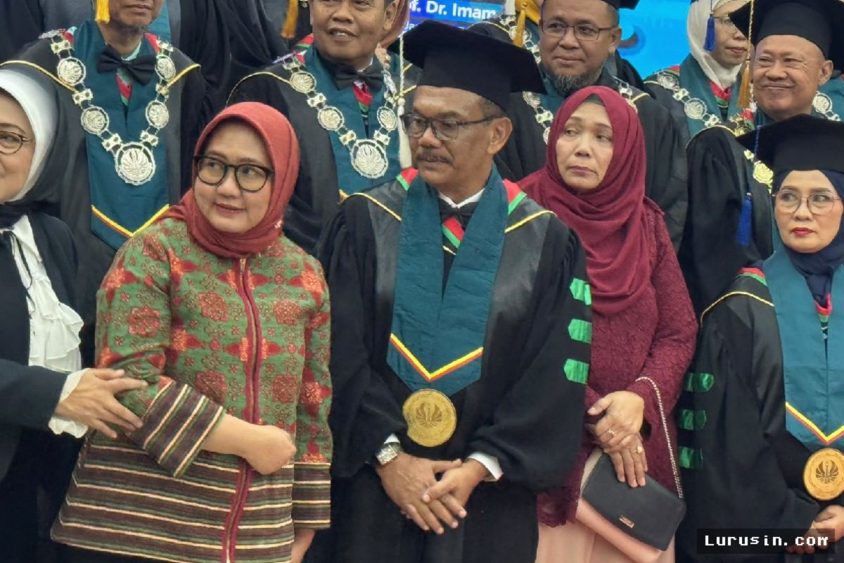 Hidayat Humaid Resmi Dikukuhkan Jadi Guru Besar UNJ