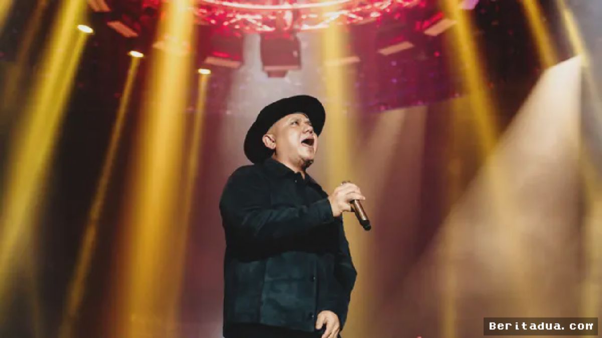 Jakarta — 3.500 Penonton Padati Konser Padi Reborn Dua Delapan
