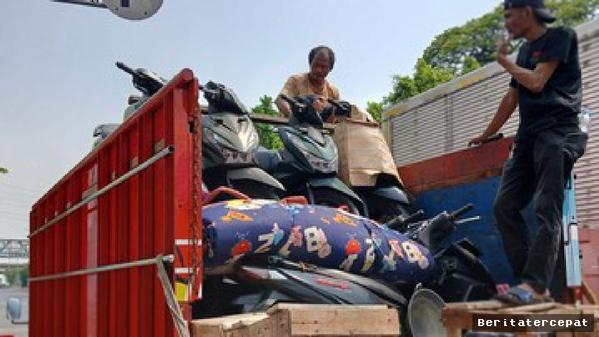 12 Motor Curian Disamarkan di Truk Perabot Menuju Sumatera