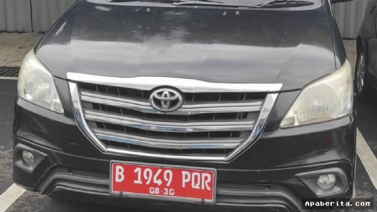 Jakarta — Empat Kijang Innova 2015 Dilelang Mulai Rp 90 Jutaan dengan Kondisi Rusak Berat