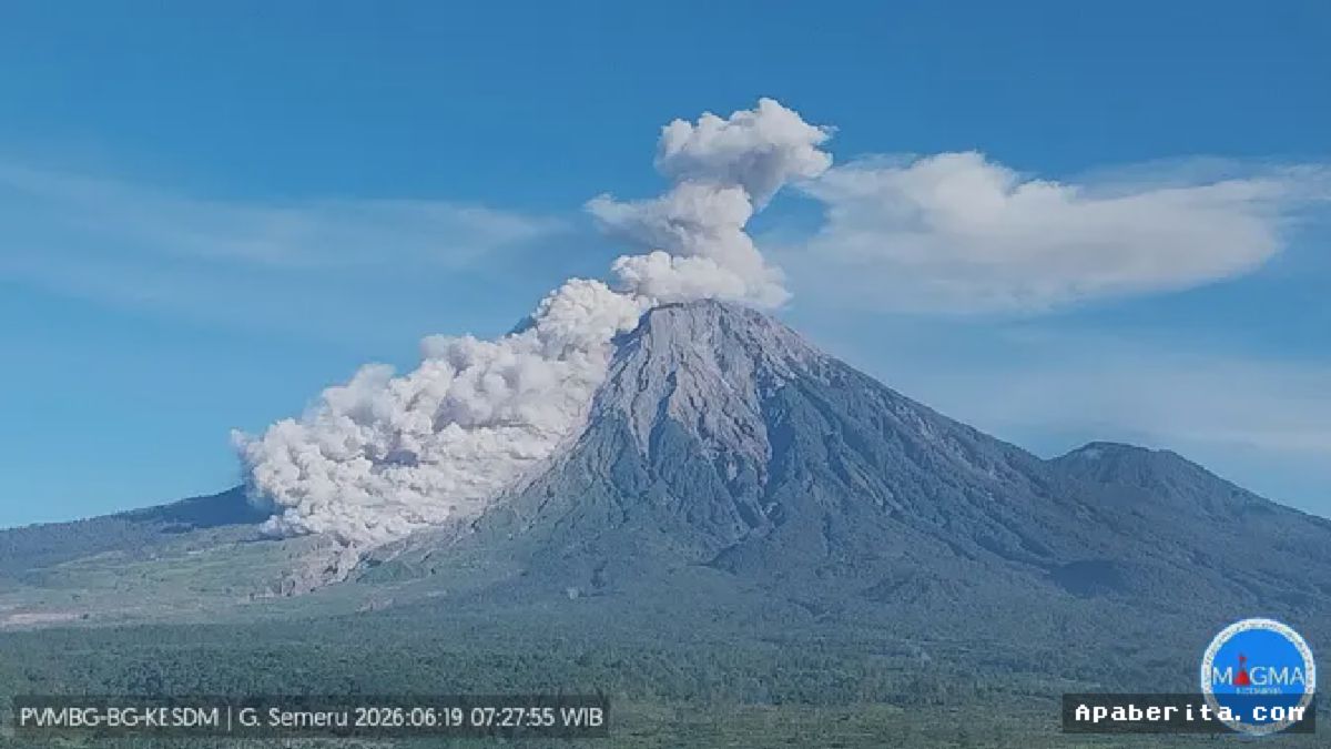 Gunung Semeru Erupsi Pagi Ini, Kolom Abu Capai 1.000 Meter