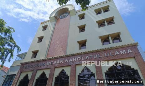 JOMBANG, BERITATERCEPAT.COM  — Pengurus Besar Nahdlatul Ulama (PBNU) secara resmi mengumumkan Pondok Pesantren Tambakberas di Kabupaten Jombang, Jawa Timur, sebagai tuan rumah penyelenggaraan Muktamar ke-35 Nahdlatul Ulama. Keputusan strategis ini disampaikan langsung oleh Rais Aam PBNU dalam sebuah konferensi pers yang digelar di Jakarta, menandai babak baru persiapan hajatan besar organisasi Islam terbesar di Indonesia tersebut.