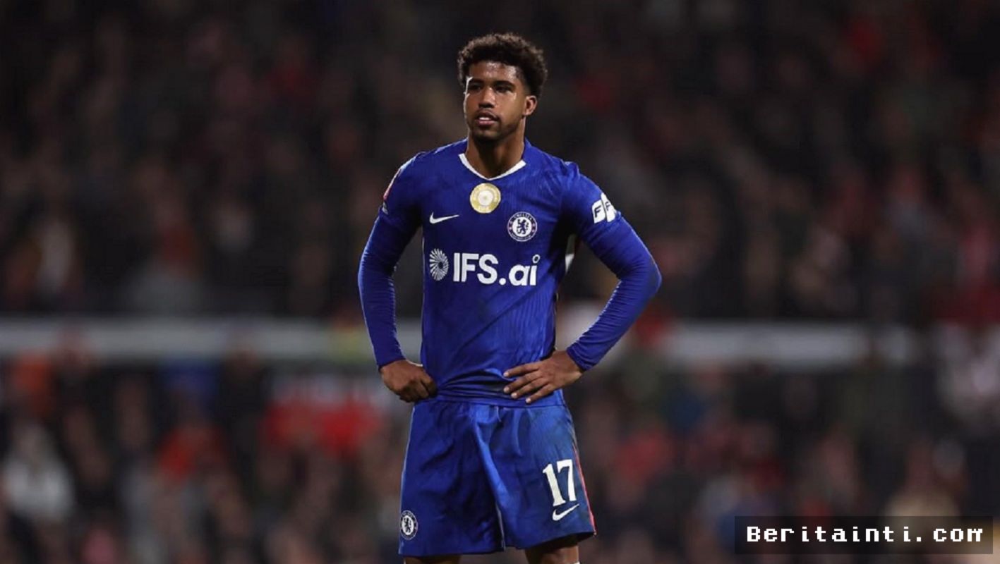 MANCHESTER — Manchester United Mengamankan Andrey Santos, Langkah Bisnis Strategis di Bursa Transfer