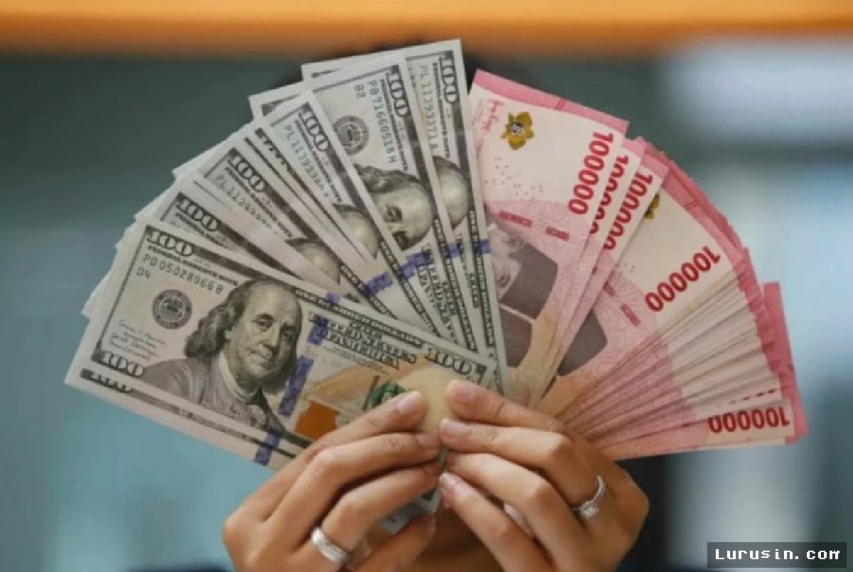 Rupiah Kembali Tembus Level Psikologis Rp18.000 per Dolar AS