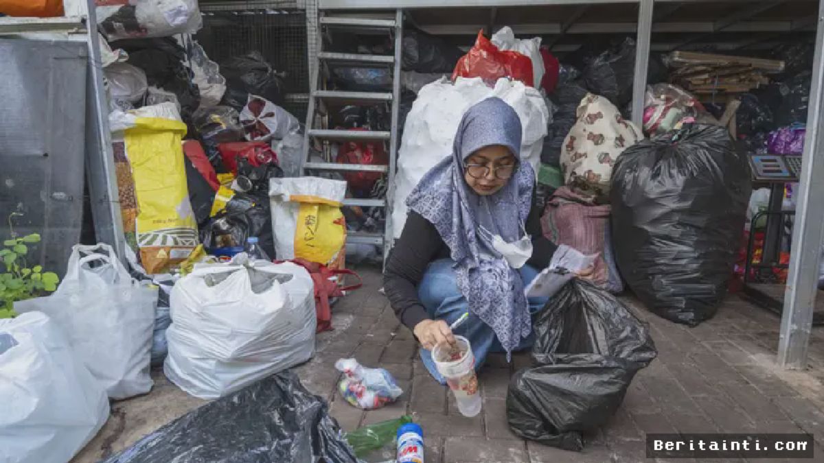DKI Jakarta — Warga Wajib Pilah Sampah dari Rumah