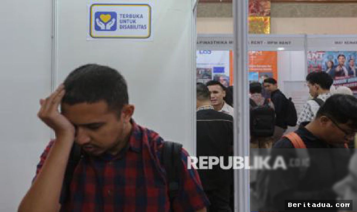 JAKARTA — Abrar dan Ribuan Pencari Kerja Padati Jakarta Job Fair 2026