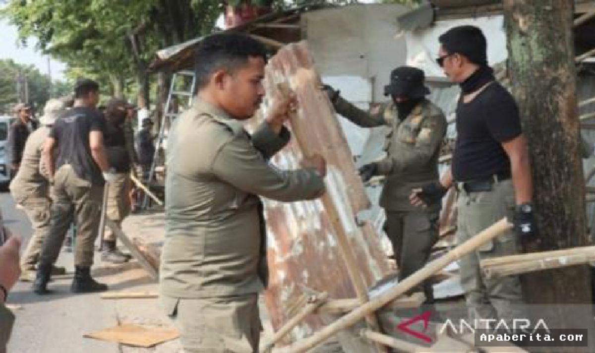 Kabupaten Bogor — Warga Ciseeng Bongkar Mandiri 92 Bangunan Liar
