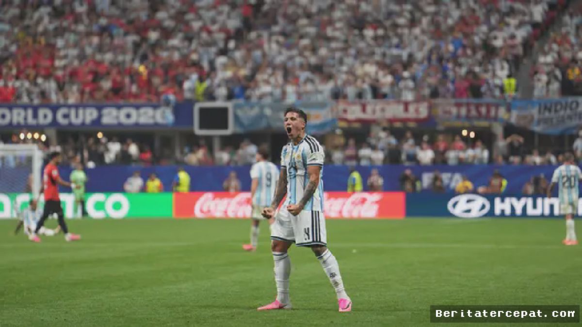 Enzo Fernandez Selebrasi Gol Ketiga, Argentina Bantai Mesir di Atlanta