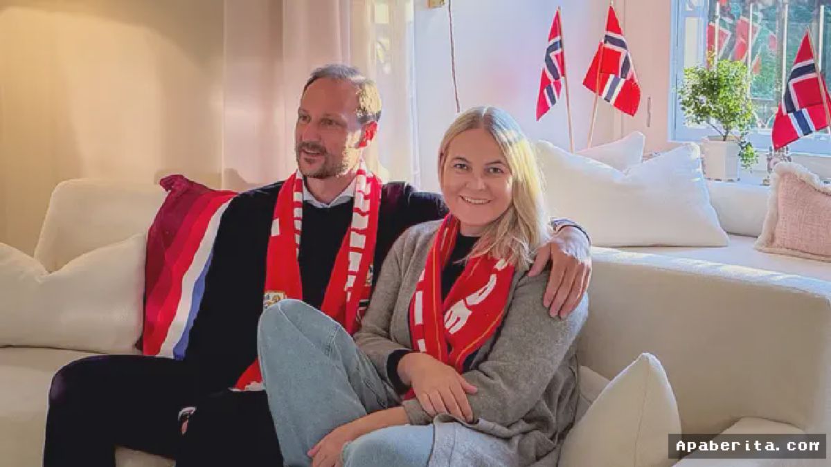Mette-Marit Muncul Perdana Usai Sukses Jalani Transplantasi Paru-paru