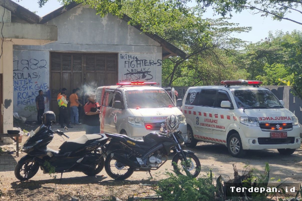 Surabaya — Lansia Tanpa Identitas Tewas Tertabrak Kereta di Benowo