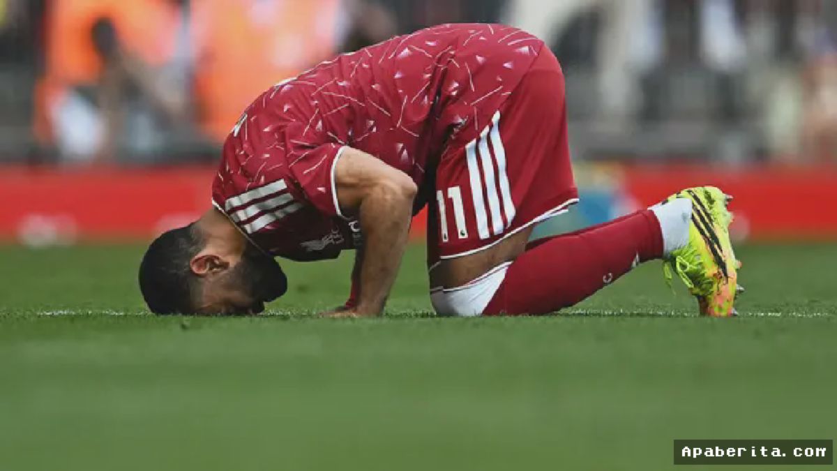 Salah Lakoni Laga Terakhir, Anfield Berselimut Haru