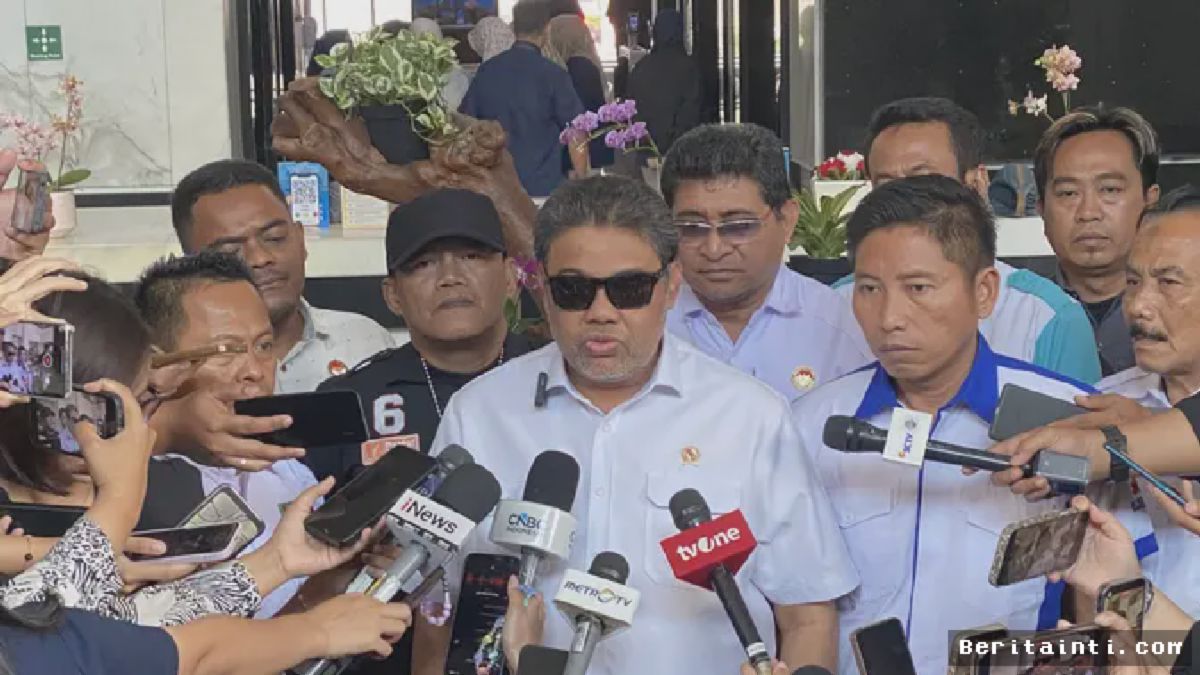 Langkah kaki yang terukur memasuki kompleks Kementerian Keuangan pada Rabu siang itu