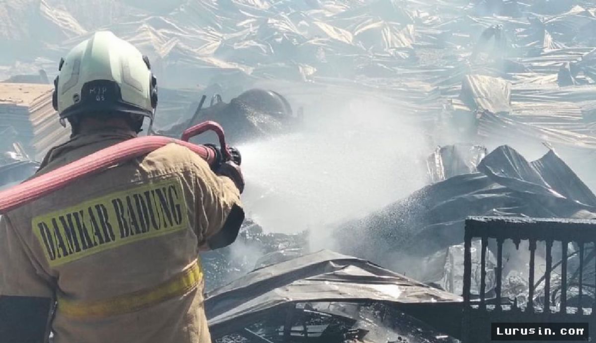 Kuta Selatan — Bedeng Proyek Ludes Terbakar, Kerugian Rp50 Juta
