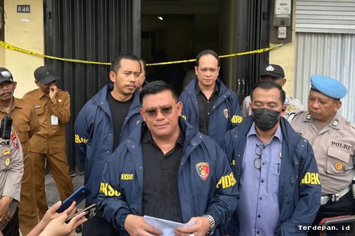Bareskrim Buru Direktur PT TSI, Tersangka Impor Ilegal Ponsel Bekas