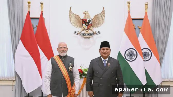 Jakarta, Apaberita.com – Presiden Prabowo Subianto menerima kunjungan kenegaraan Perdana Menteri India Narendra Modi di Istana Merdeka, Jakarta, pada Selasa (7/7/2026). Pertemuan bilateral yang berlangsung hangat ini menandai babak baru penguatan hubungan strategis antara Indonesia dan India di tengah dinamika geopolitik kawasan yang terus bergeser.