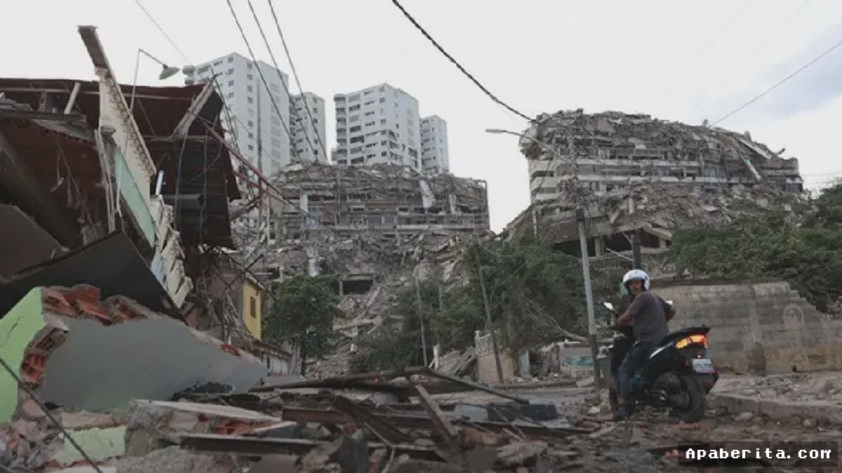 Catia La Mar, Venezuela — Gempa Rusak Sejumlah Bangunan