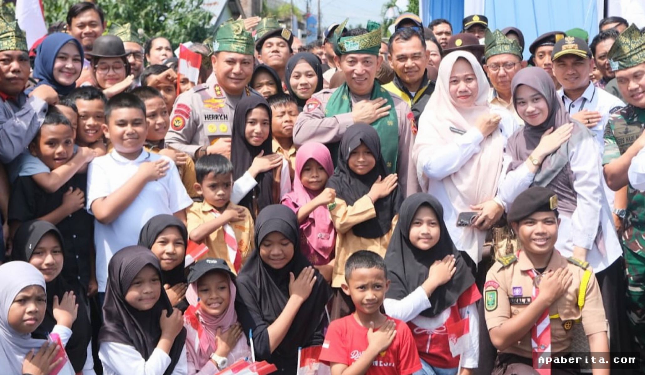 Dumai — Kapolri Resmikan 80 Jembatan Merah Putih Presisi di Riau