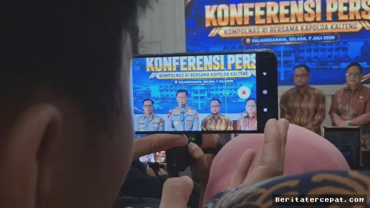 PALANGKA RAYA — Tiga personel kepolisian gugur dalam jebakan berdarah di Desa