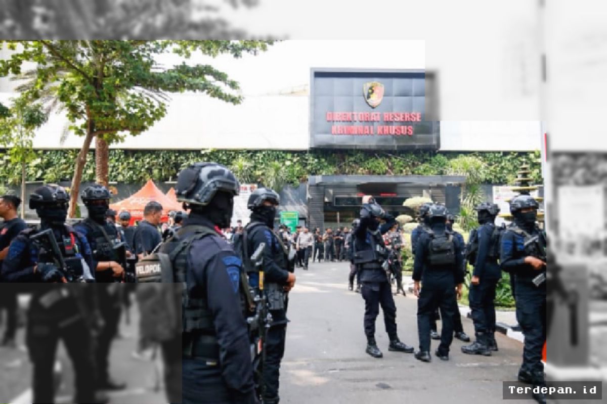 Polda Metro Perketat Pengamanan, Brimob Siaga Pascapenggeledahan
