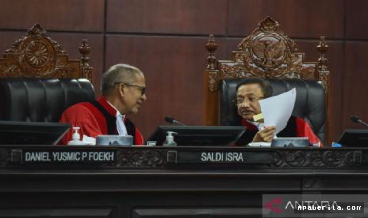 Jakarta — Peneliti dan Mahasiswa Gugat UU Polri ke MK, Sebut Proses Cacat Formil