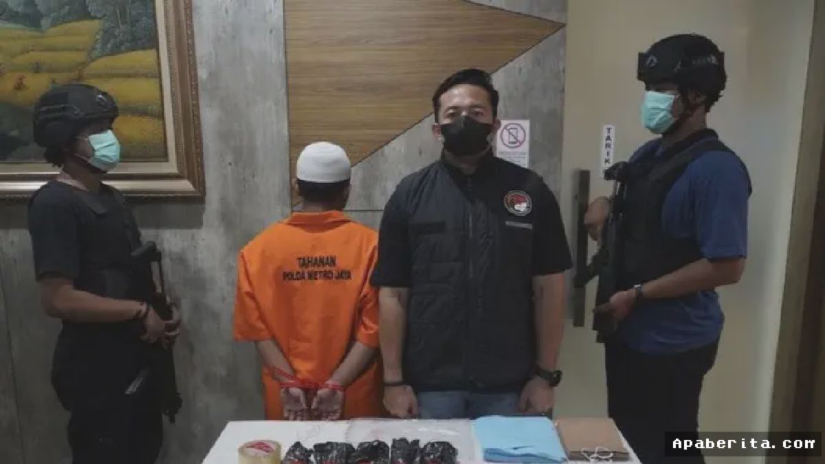 Polda Metro Jaya — Jaringan Narkoba Dibongkar, Sabu Dikemas dalam Pakan Burung
