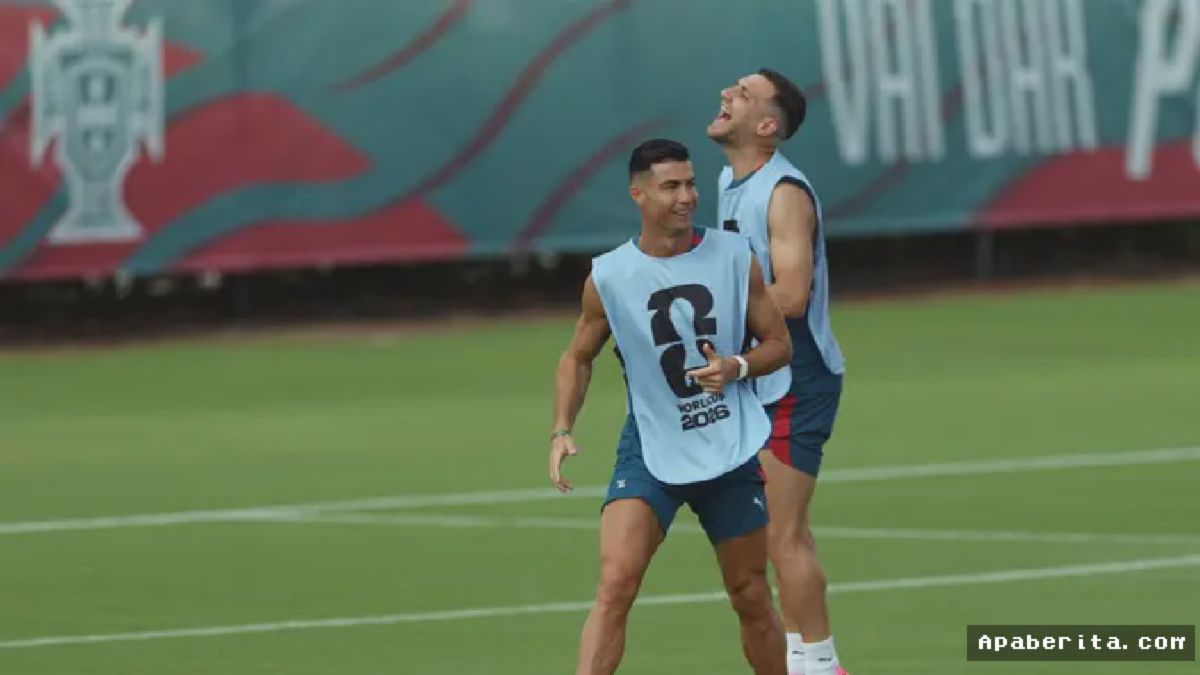 Cristiano Ronaldo dan Diogo Dalot Tertawa Lepas dalam Latihan Portugal di Florida