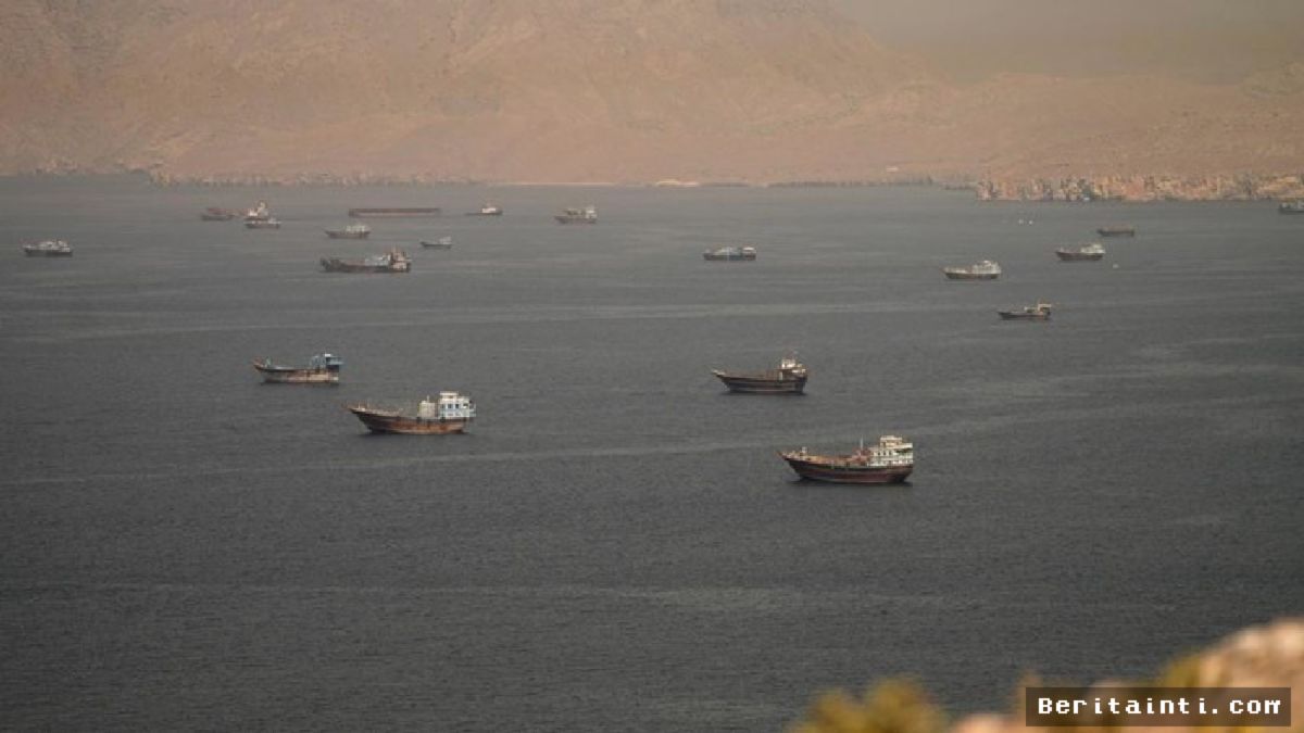 Selat Hormuz: Serangan Iran ke Kapal Tanker Picu Protes Qatar dan Saudi