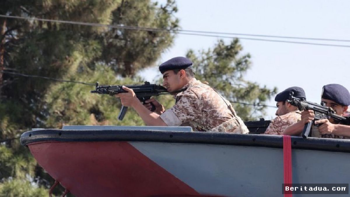Teheran — 8 Personel Militer Iran Tewas dalam Serangan AS
