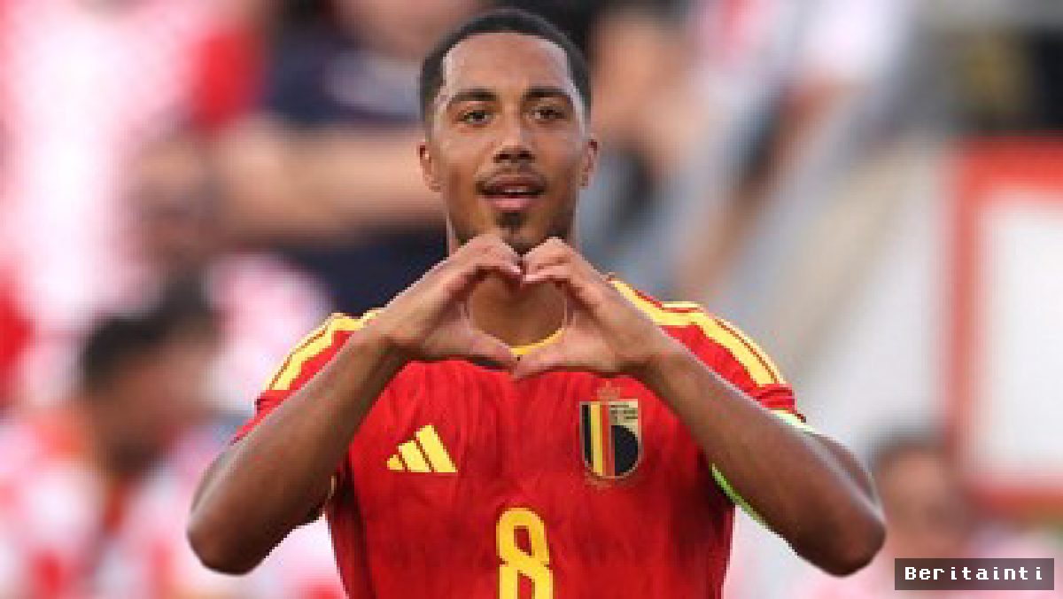 Youri Tielemans Resmi Berseragam Setan Merah hingga 2031